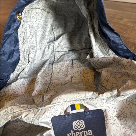 Sherpa Rain Jacket, Women’s Size XS - Picture 4 of 12